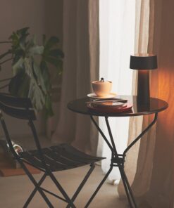Mush est une lampe de table rechargeable